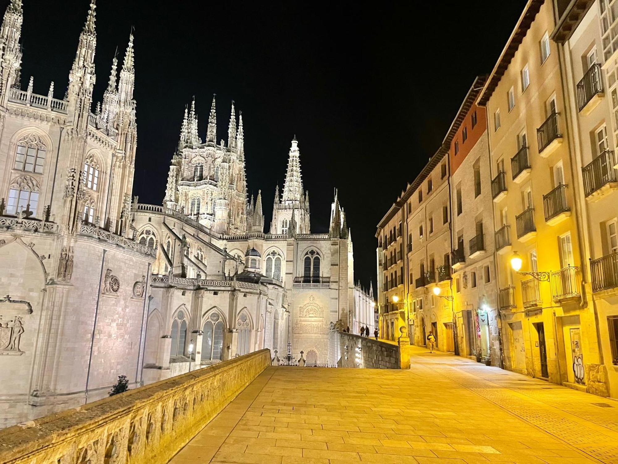 Tocando La Catedral By Exclusive Burgos Apartments Экстерьер фото